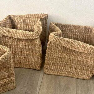 jute bins    Price is for the pair.  (2)